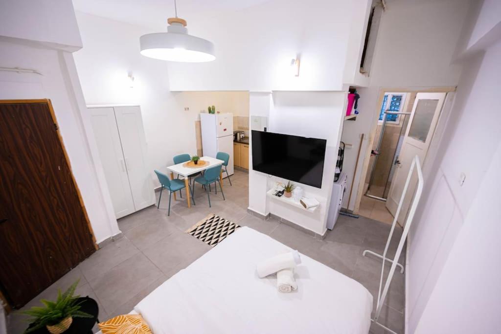 Studio Apartment In Ben Yehuda Cozy And Convinent Tel-Aviv Kültér fotó